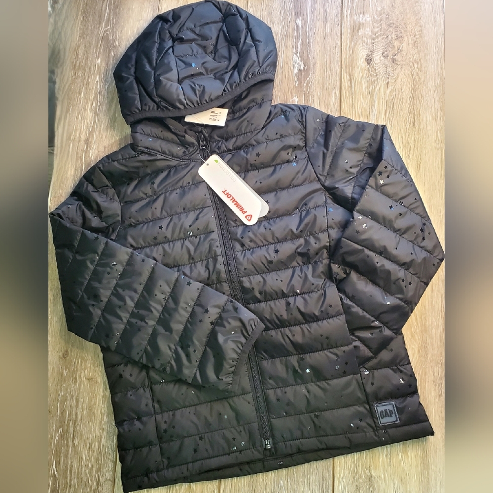 GAP gender neutral PrimaLoft  black on black stars puffer jacket Size 6-7